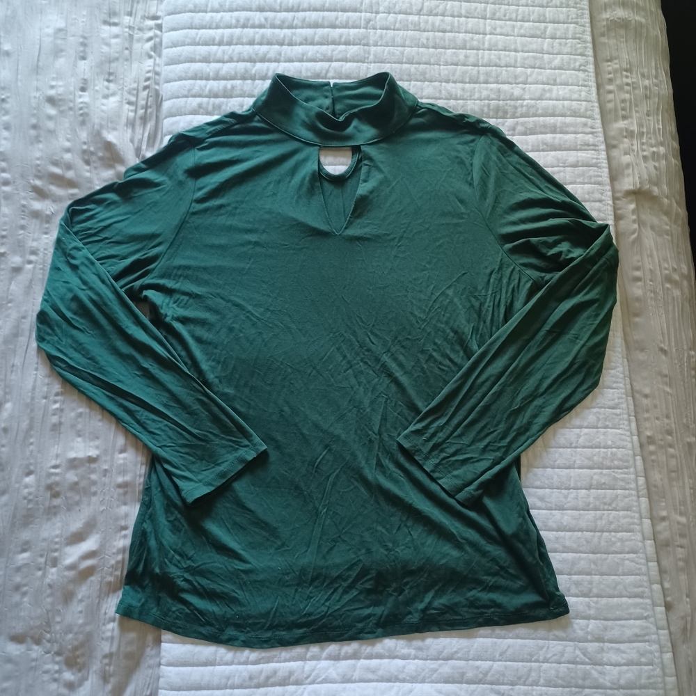 Deep green long sleeve woman shirt.  Premise studio size xl
